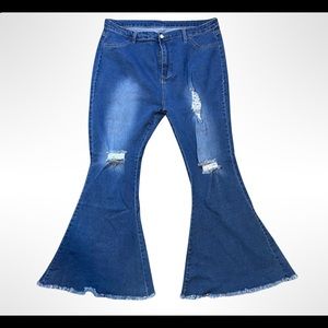 Flare distressed jeans